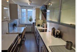 Neuwertige Einbauküche