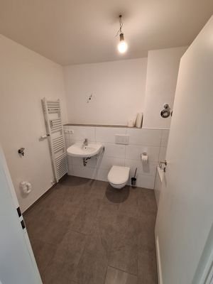 Badezimmer 1-1.jpg