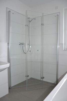 Bad, bodengleiche Dusche.JPG