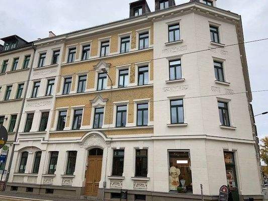 zum Verkauf stehende Ladeneinheit (EG rechts)