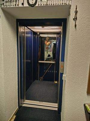 295 - Privater Aufzug.jpg