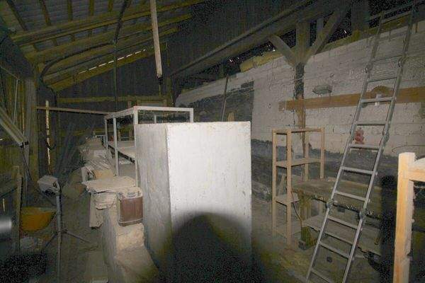 Großzügiger Lagerbereich Gebäudeteil rechts