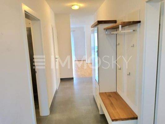 Vorraum mit Garderobe