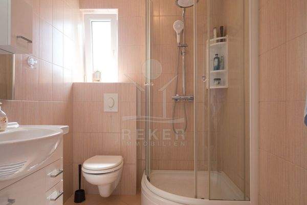 Attraktives Badezimmer