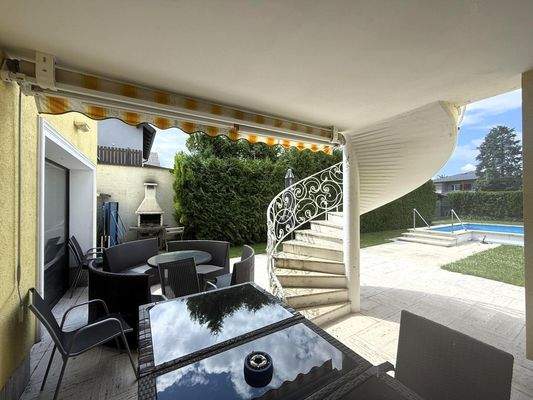 EG Terrasse, Zugang zum Pool