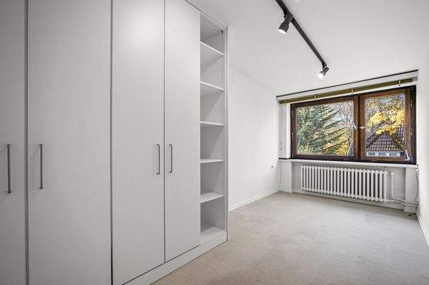 Zimmer mit Einbauten