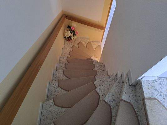 Treppe zum Obergeschoss
