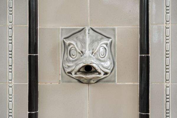 mit originalem Brunnenelement