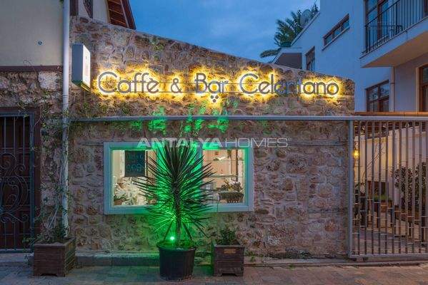 Boutique Hotel with 21 Rooms and Cafe in Old Town in Antalya