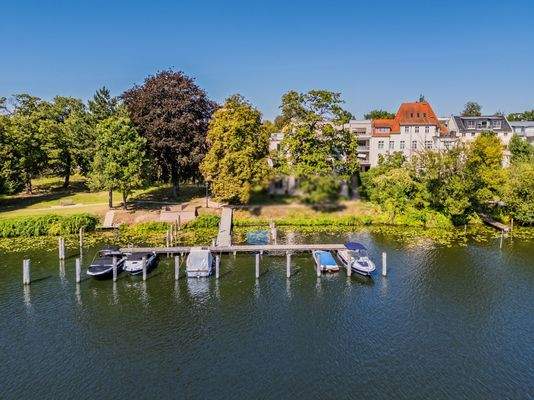 Waterfront property with boat mooring