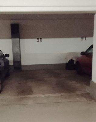 Tiefgarage, Parkplatz Nr. 90