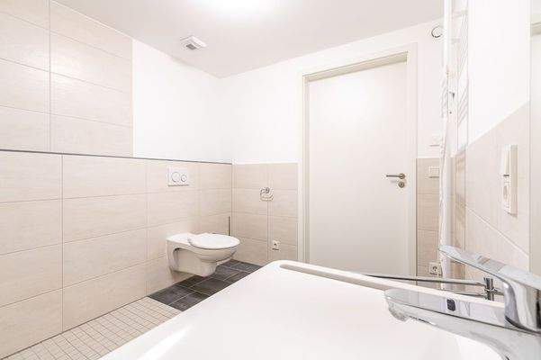 Duschbad Tür Eingang