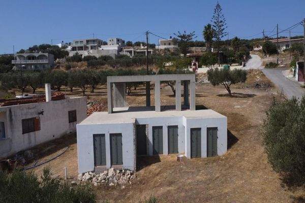 Kreta, Kissamos: Halbfertiges Haus mit Blick auf Meer und Berge zu verkaufen