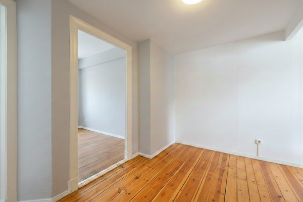 Vorraum Blick zum 2. Zimmer