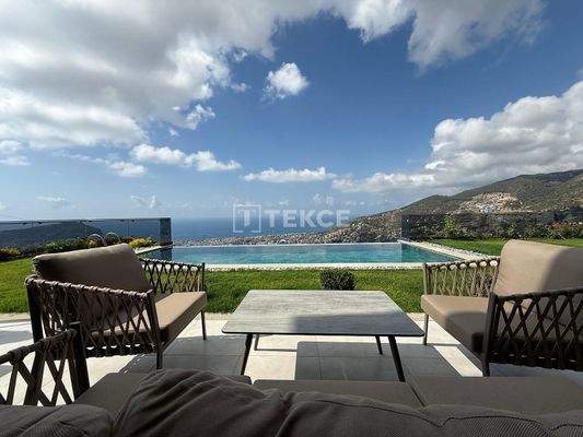 Sea-View Villa with Smart Home System in Alanya