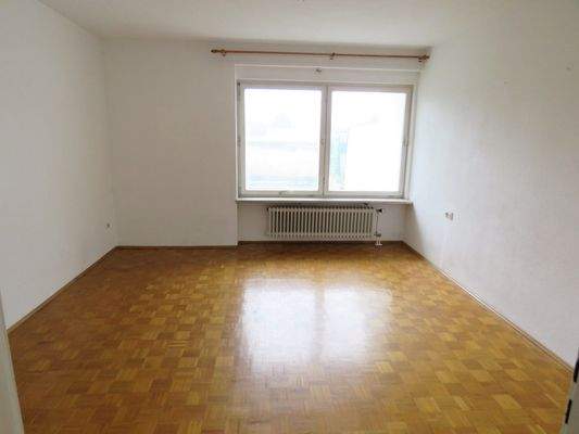 Schlafzimmer mit Parkett