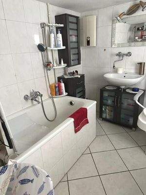 Bad EG linkes Haus Nr. 52