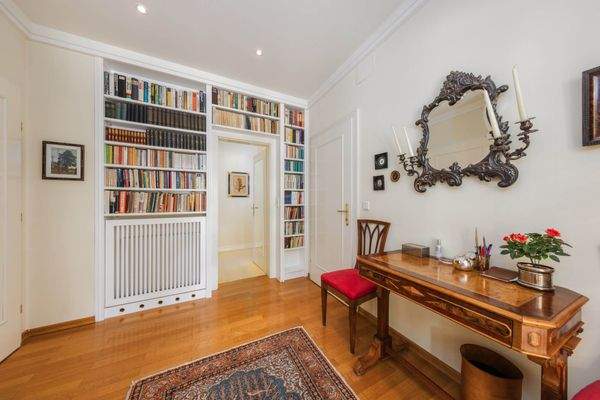 e726b092-5cbe-4dd6-a32f-e94529626226