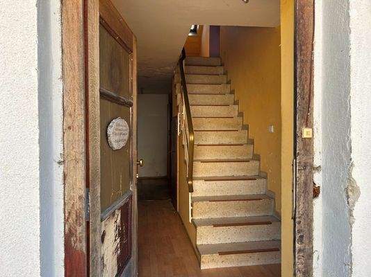 Eingangsbereich mit Treppenhaus