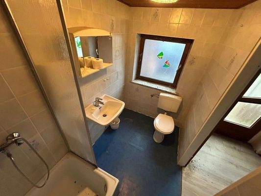 Dorfstraße 106 - Badezimmer EG WE 2