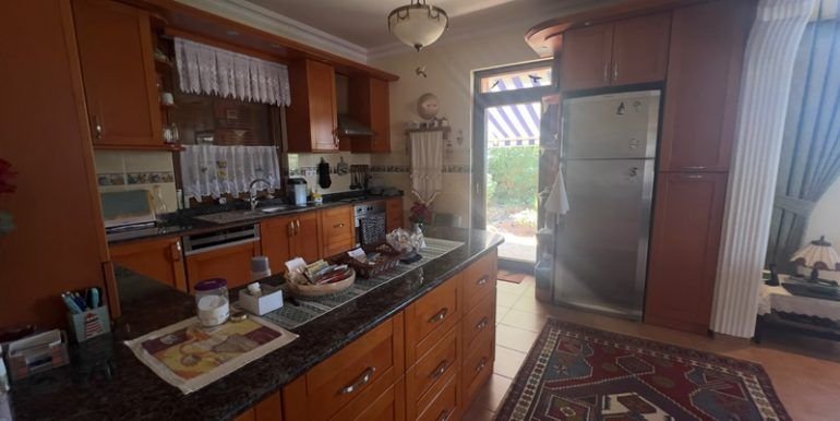 alanyaimmobilienturkei-grosse-privatvilla-in-alany