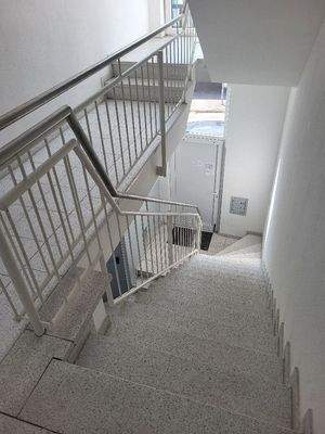 Treppe zum hinteren Eingang