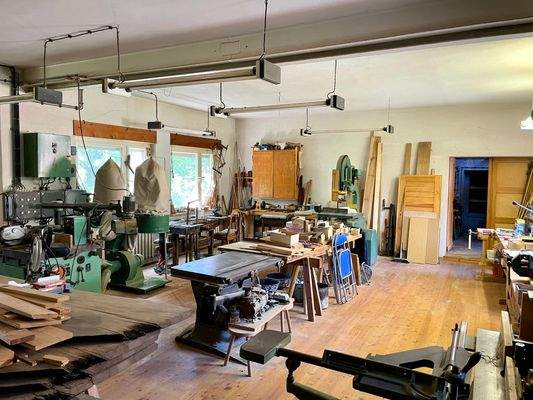 beheizte Tischlerei im Nebengelass 
