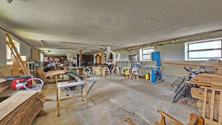 Schreinerei im ehemaligen Stall