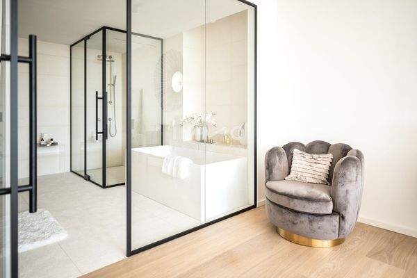 230811_V22_Staging_Duplexapartment_MODERNSWING_c_SeeligStefan  050