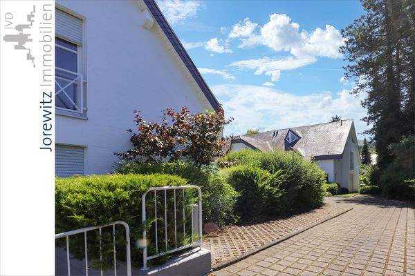 006 - Zuwegung Haus A und. B