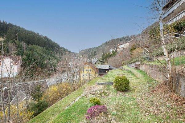 Angrenzendes Gartengrundstück