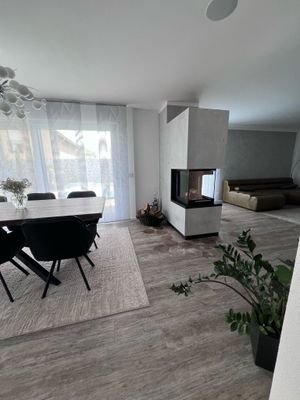 Esszimmer mit Kamin