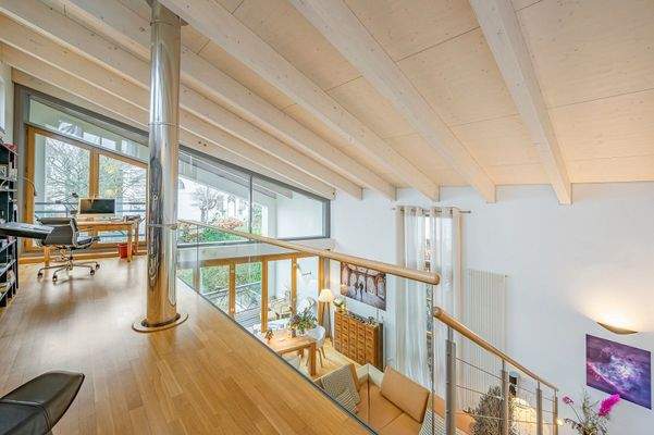 Galerie über dem Wohnzimmer