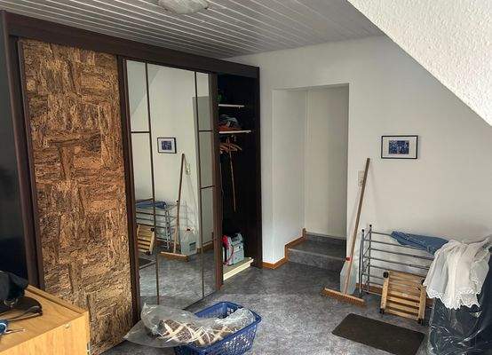 Weiteres Zimmer im DG mit Zugang zum Anbau