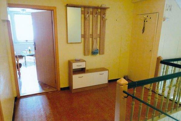 OG-Flur m.Eingang zur 2RW