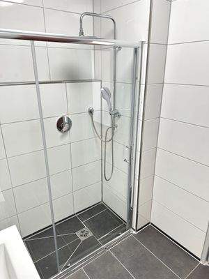 Dusche.jpg