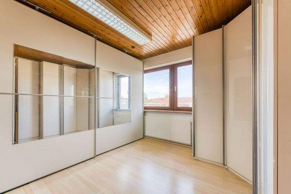 Büro / Kinderzimmer