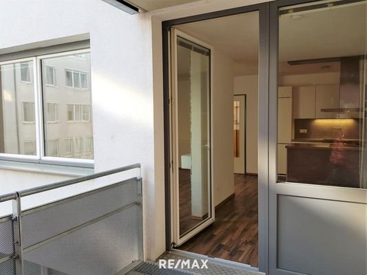 Loggia ist von der Wohnküche zugänglich