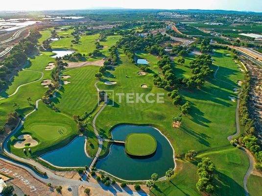 Villas in Lo Romero Golf Resort in Pilar de la Horadada