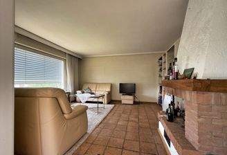 Wohnzimmer mit Kamin