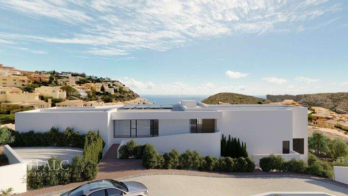 Außenansicht / Eingangsbereich Straße