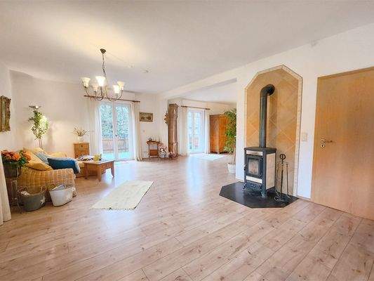 Wohn-Essbereich mit Kaminofen