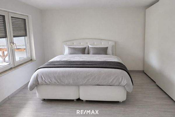 10_Schlafzimmer_KI bearbeitet