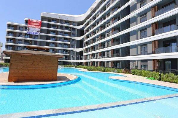 Apartments with Service to Mall in Antalya Altıntaş