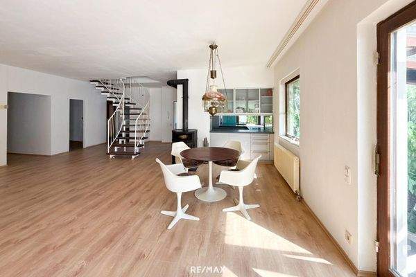 Wohnbereich, Küche, Wintergartenzugang