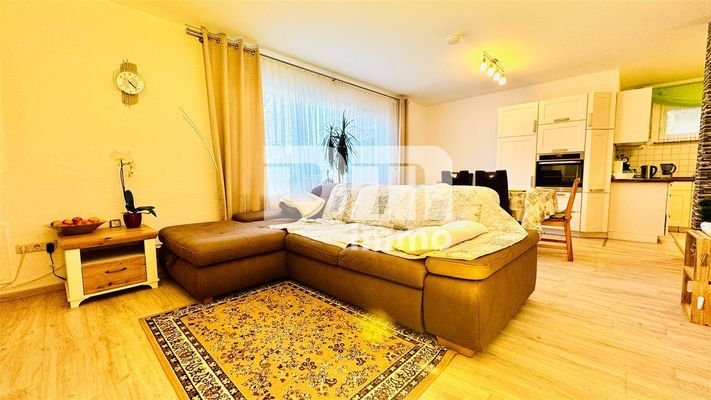 Souterrain rechts Wohn / Esszimmer
