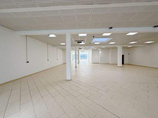 Ladenfläche hinten bearbeitet