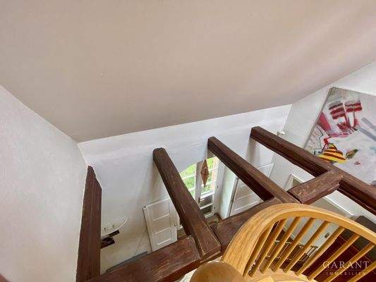 Galerie mit offenen Balken