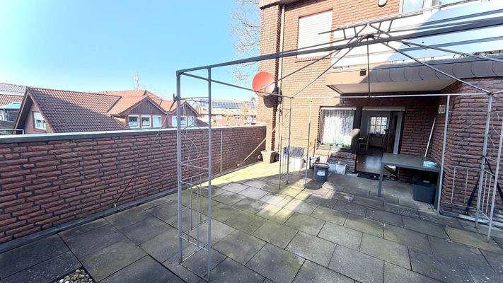 Große Terrasse mit Aussicht