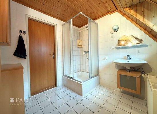 Duschbad mit Fenster